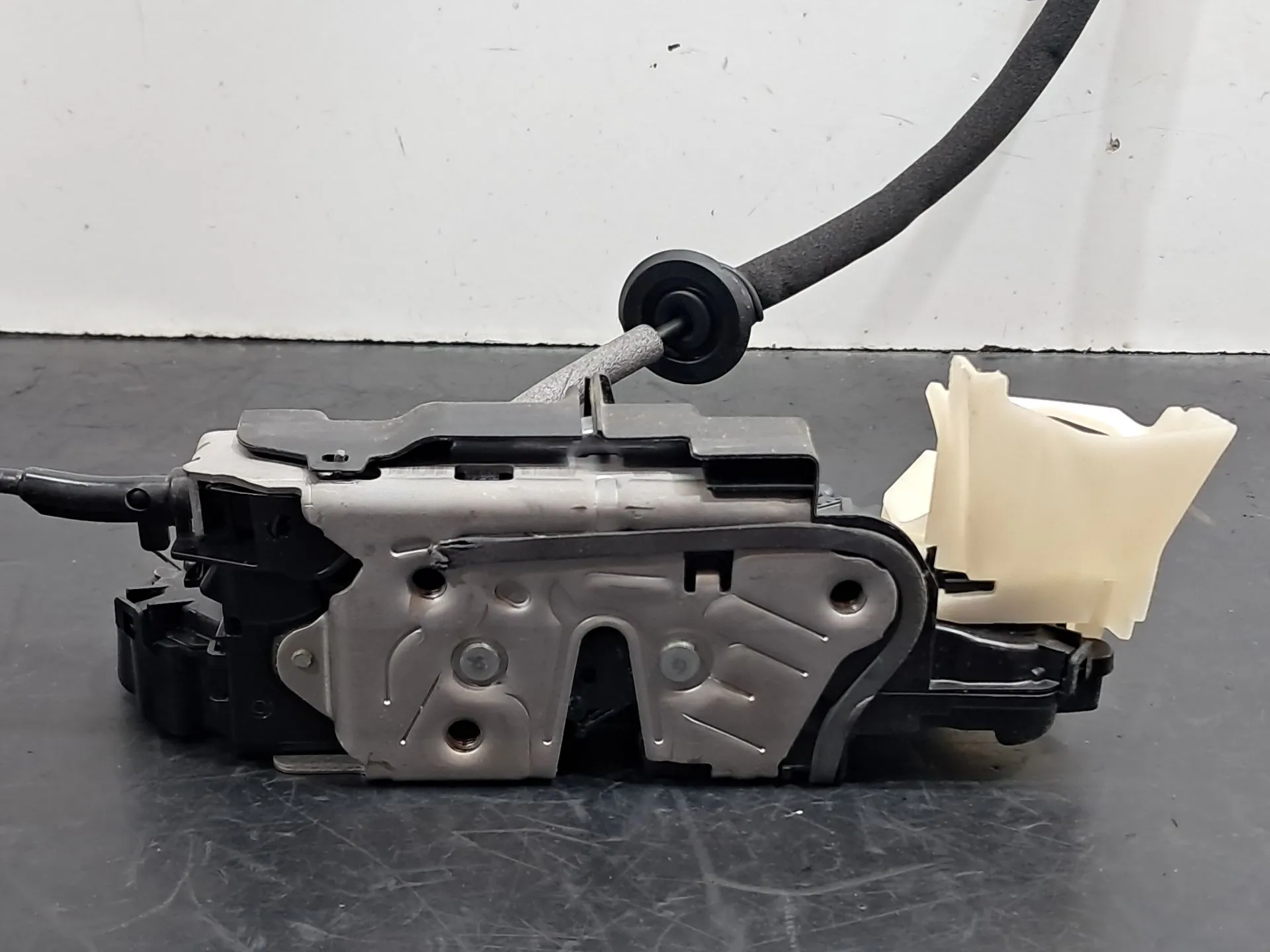 Serrure Avant Gauche AUDI Q3 Sportback (F3N) Imagem-6