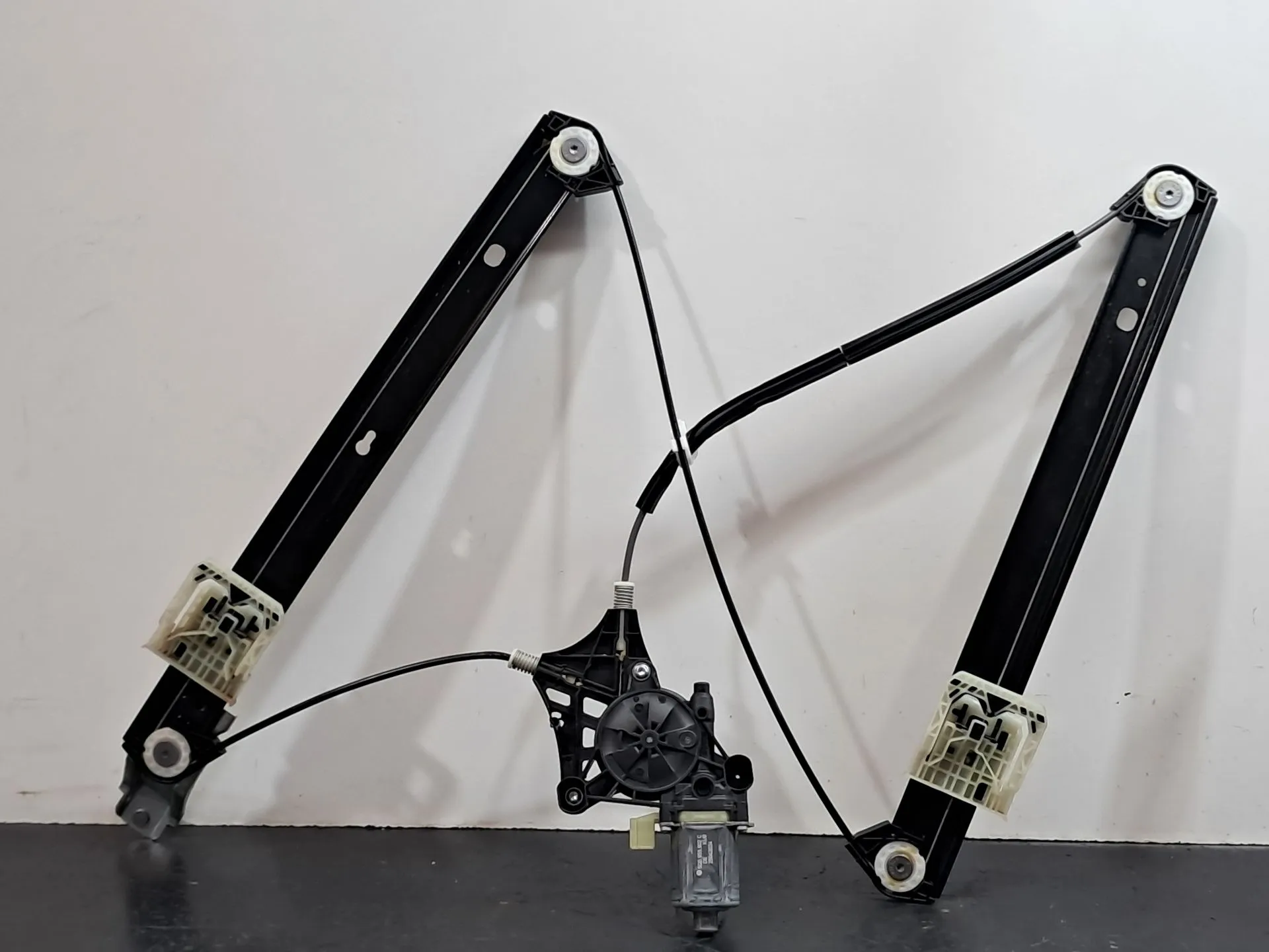 Lève-vitre avant gauche AUDI Q3 Sportback (F3N) Imagem-8