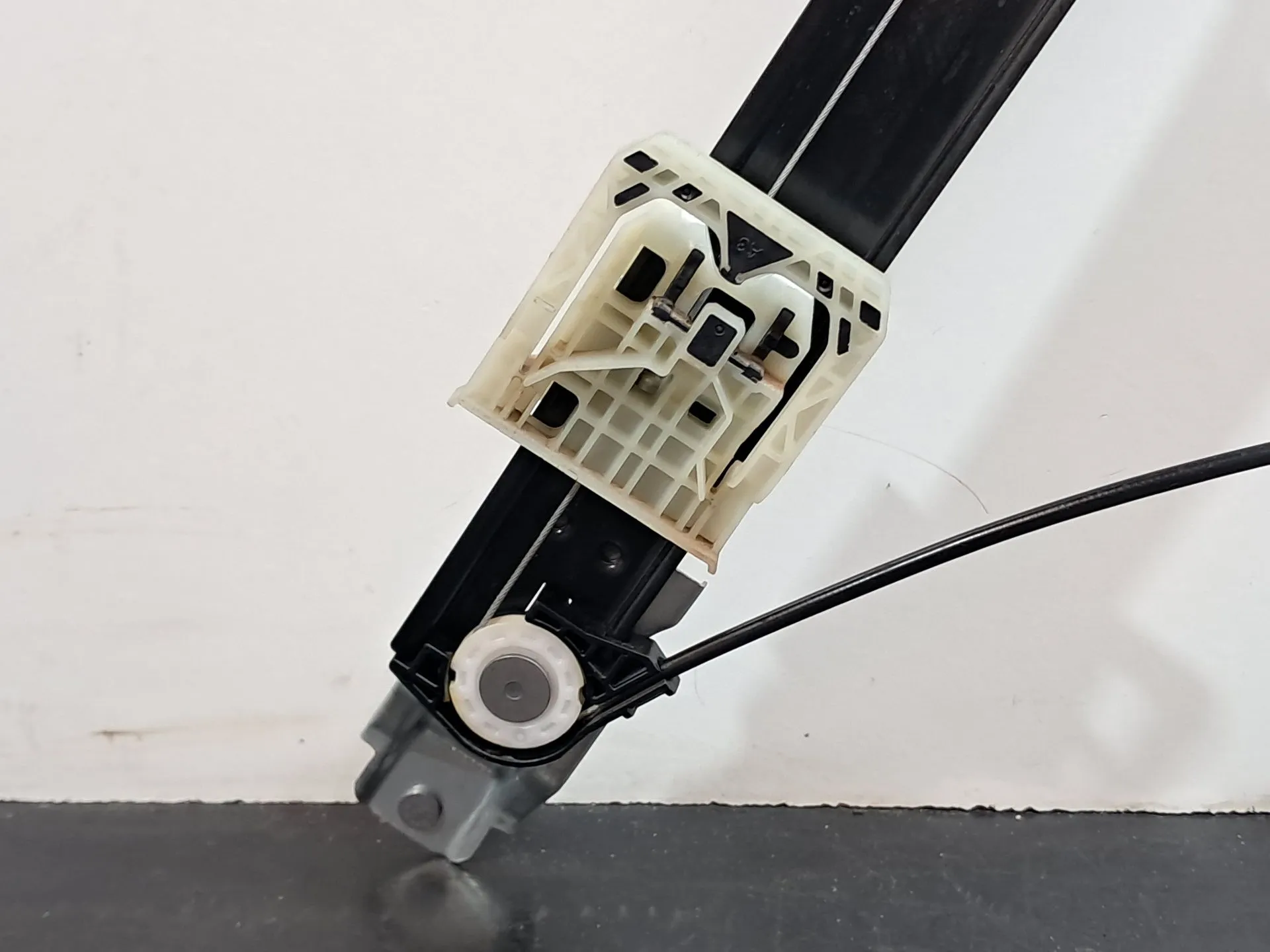 Lève-vitre avant gauche AUDI Q3 Sportback (F3N) Imagem-12