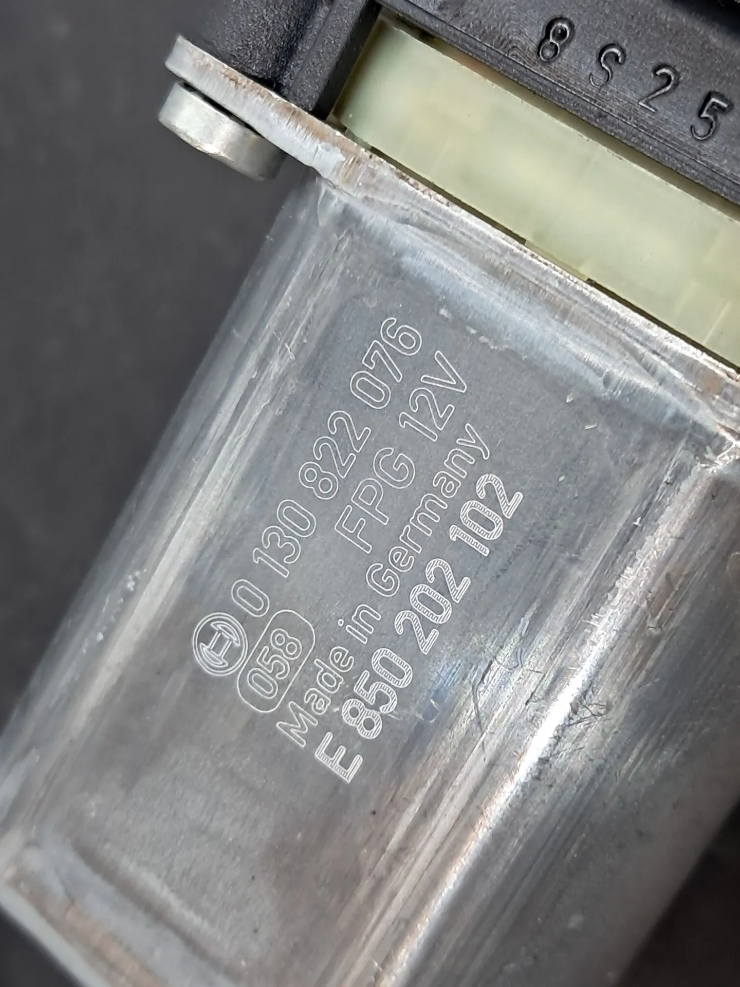 Lève-vitre avant gauche AUDI Q3 Sportback (F3N) Imagem-14