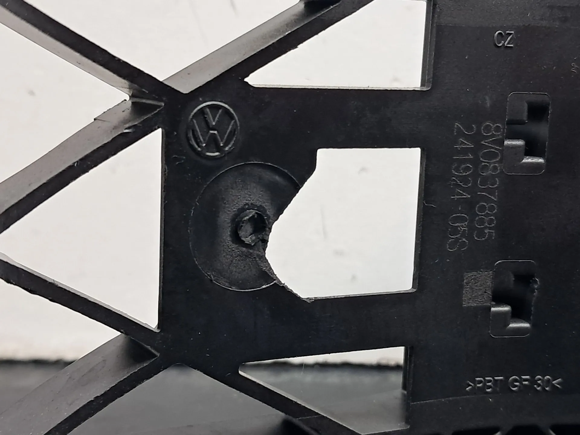 Support poignée porte avant gauche AUDI Q3 Sportback (F3N) Imagem-3