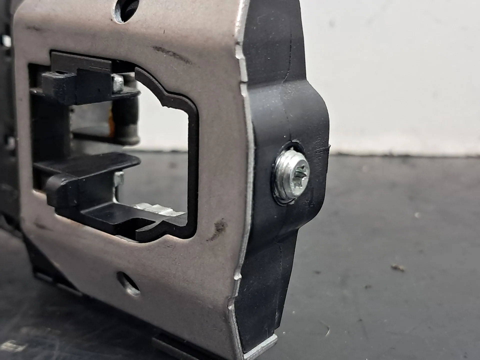 Support poignée porte avant gauche AUDI Q3 Sportback (F3N) Imagem-5