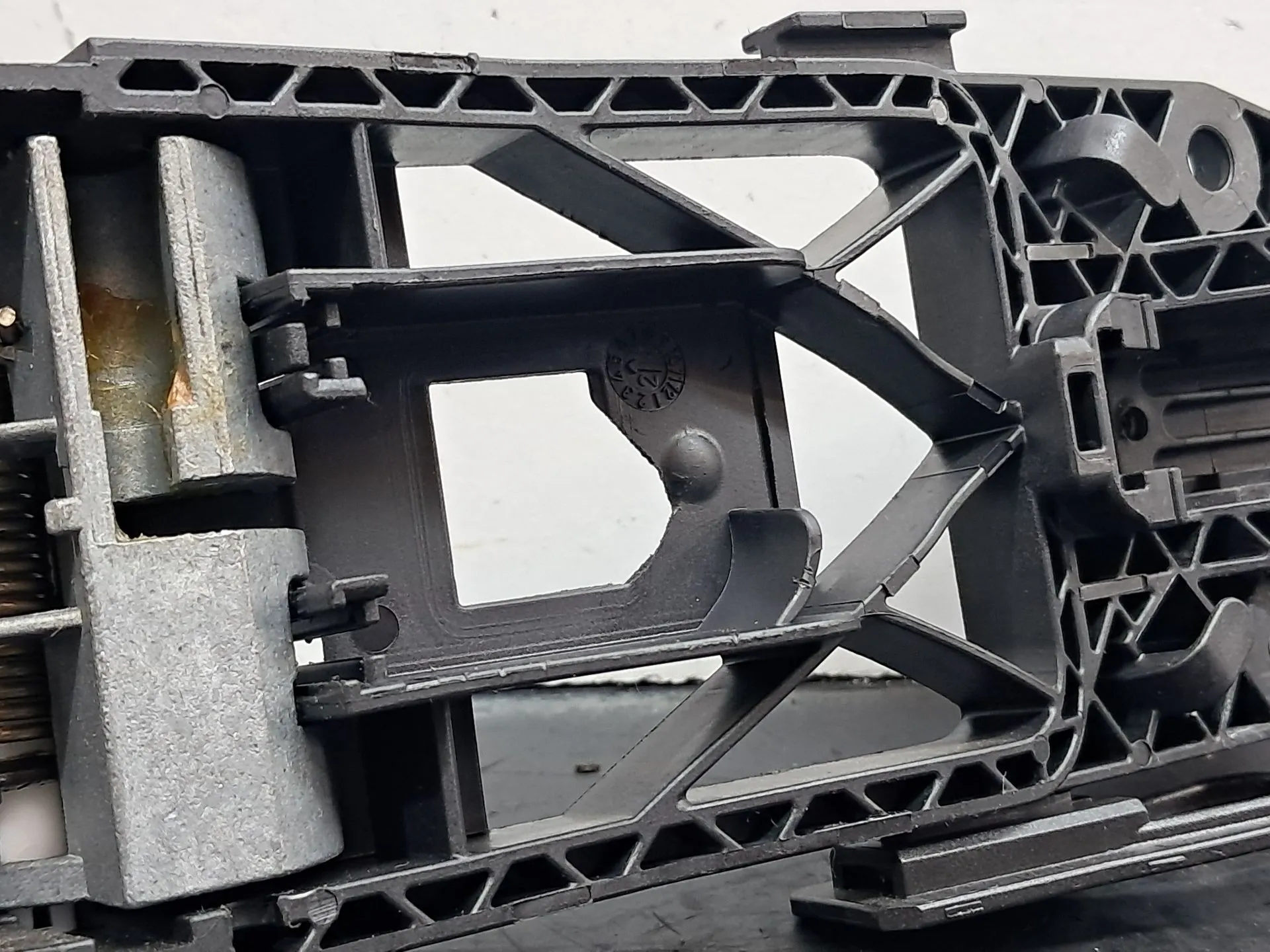 Support poignée porte avant gauche AUDI Q3 Sportback (F3N) Imagem-8