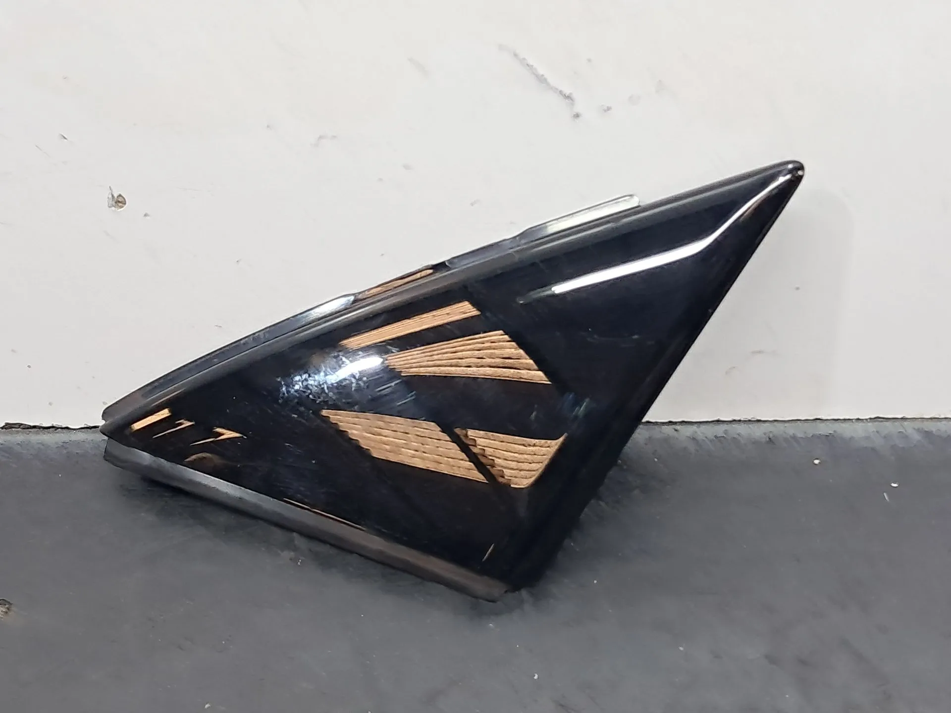 Moulure de porte avant gauche AUDI Q3 Sportback (F3N) Imagem-1