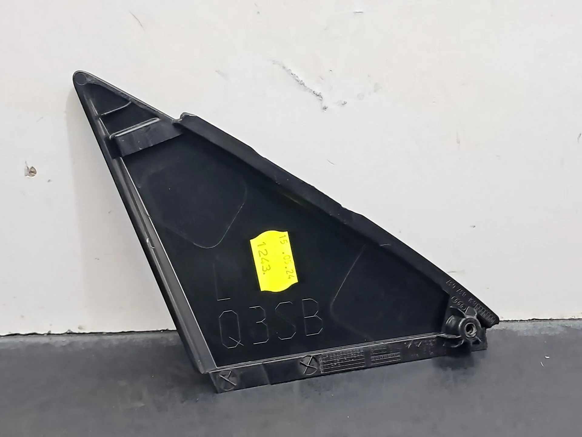 Moulure de porte avant gauche AUDI Q3 Sportback (F3N) Imagem-2