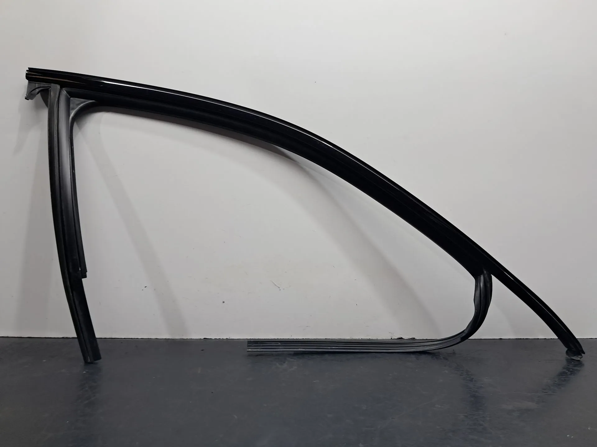 Generic rubber AUDI Q3 Sportback (F3N)