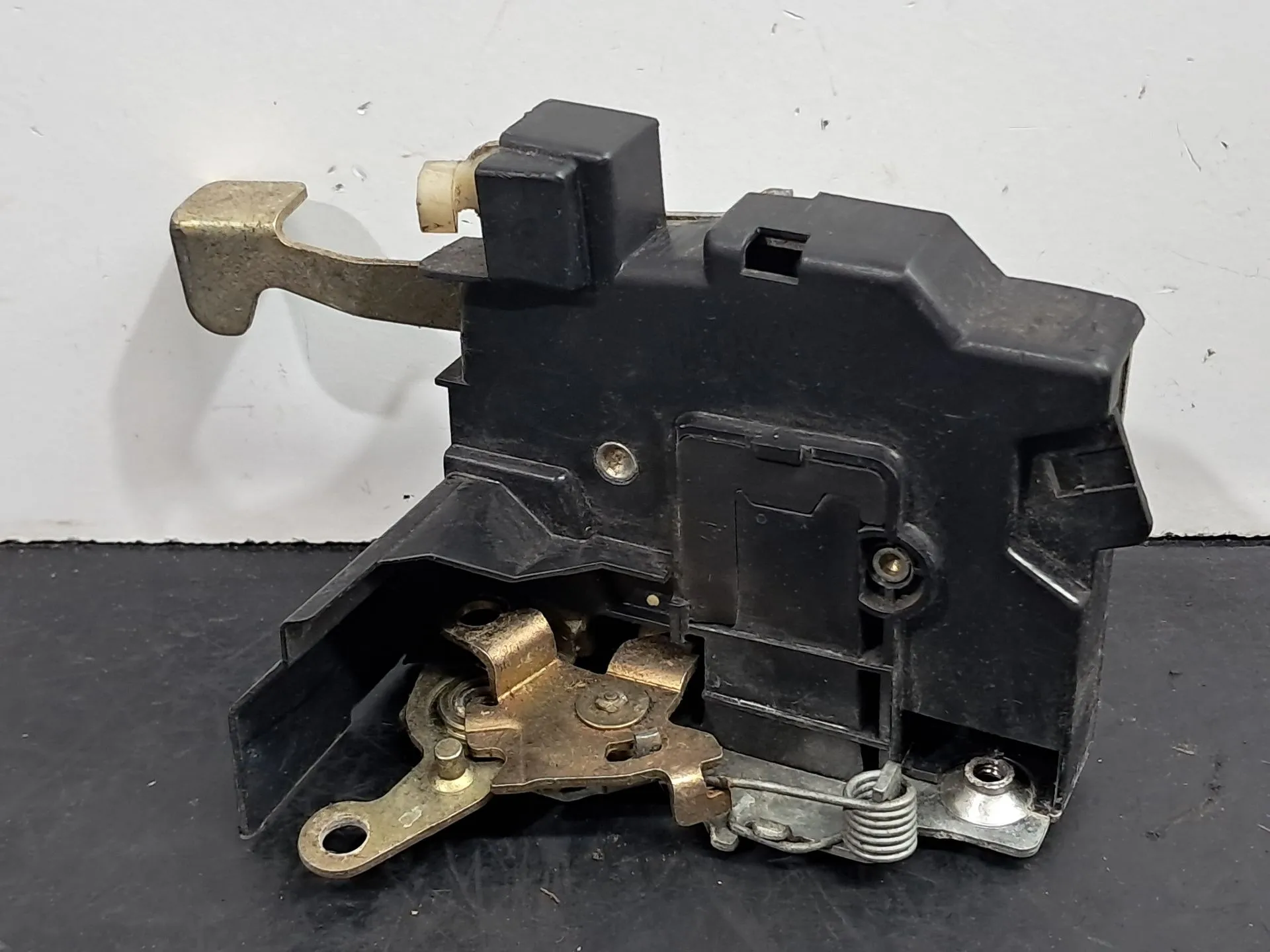 Serrure Avant Gauche BMW 5 (E34)