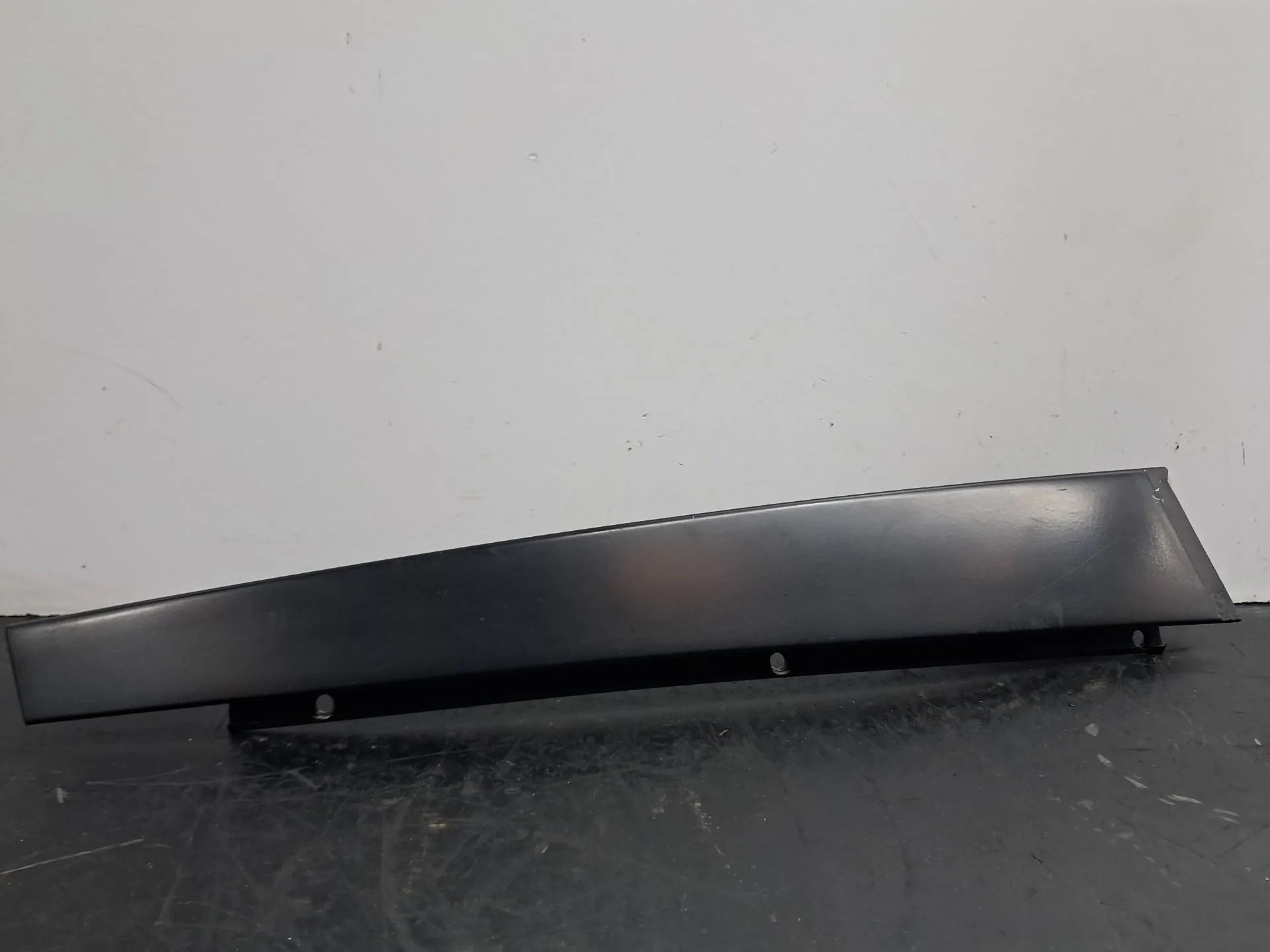 Moulure de porte avant gauche BMW 5 (E34)