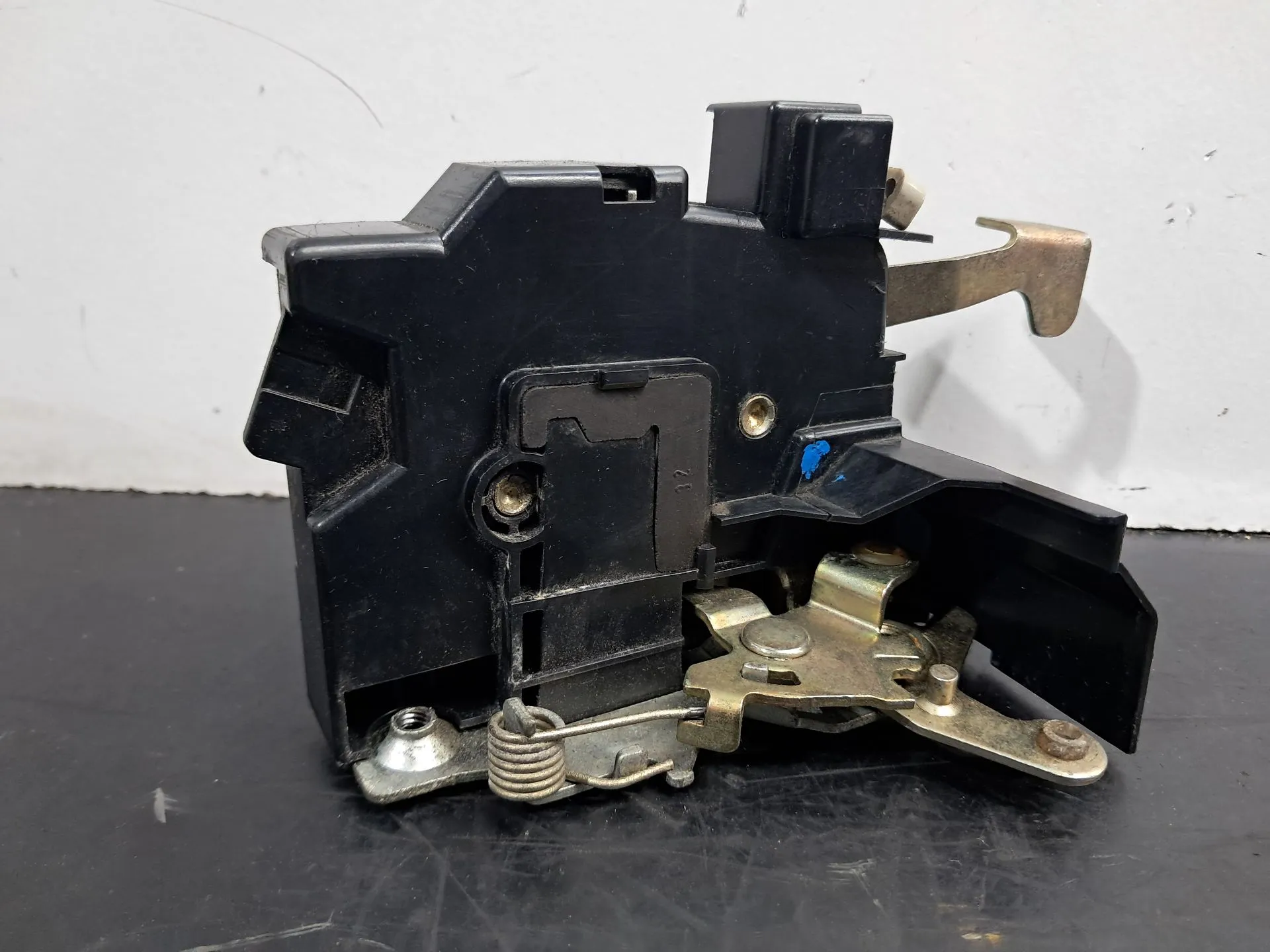 Serrure Avant Droite BMW 5 (E34)