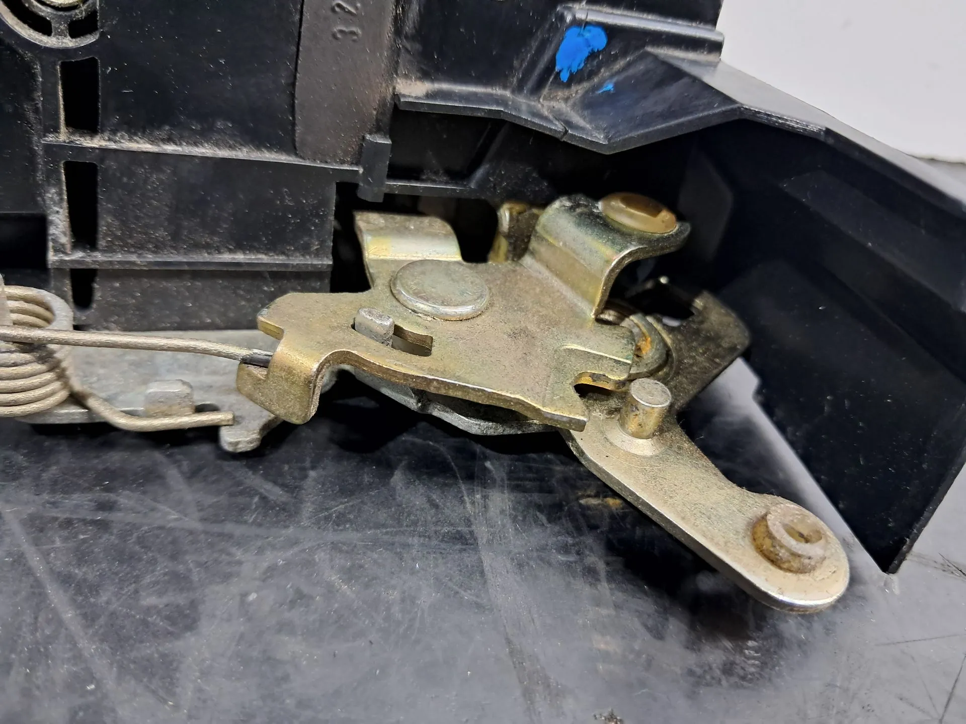 Serrure Avant Droite BMW 5 (E34) Imagem-1