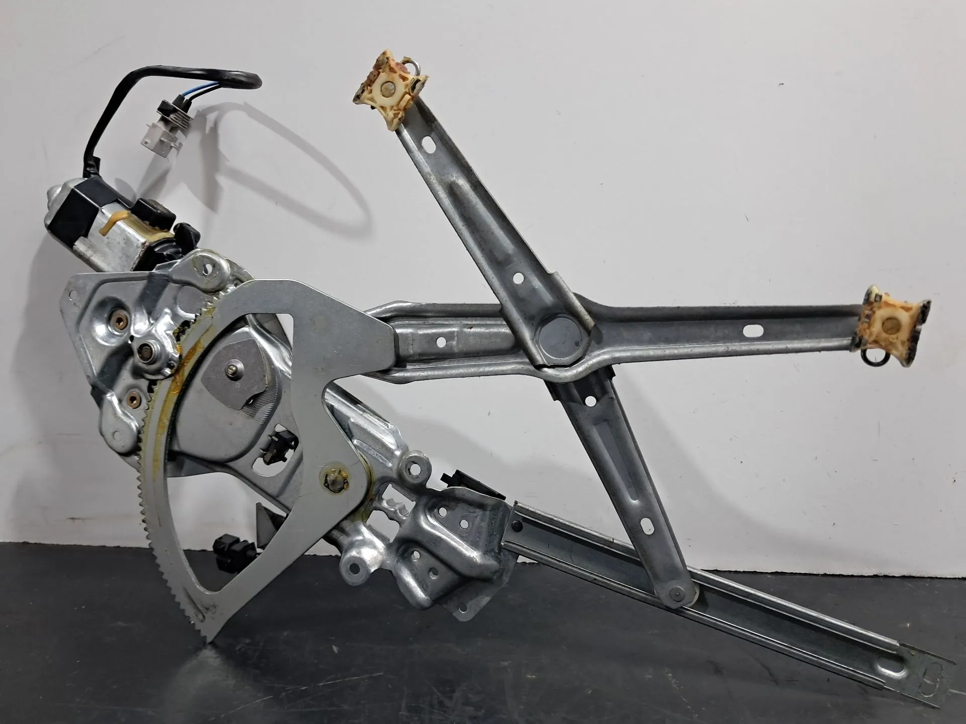 Lève-vitre avant Droite BMW 5 (E34) Imagem-4