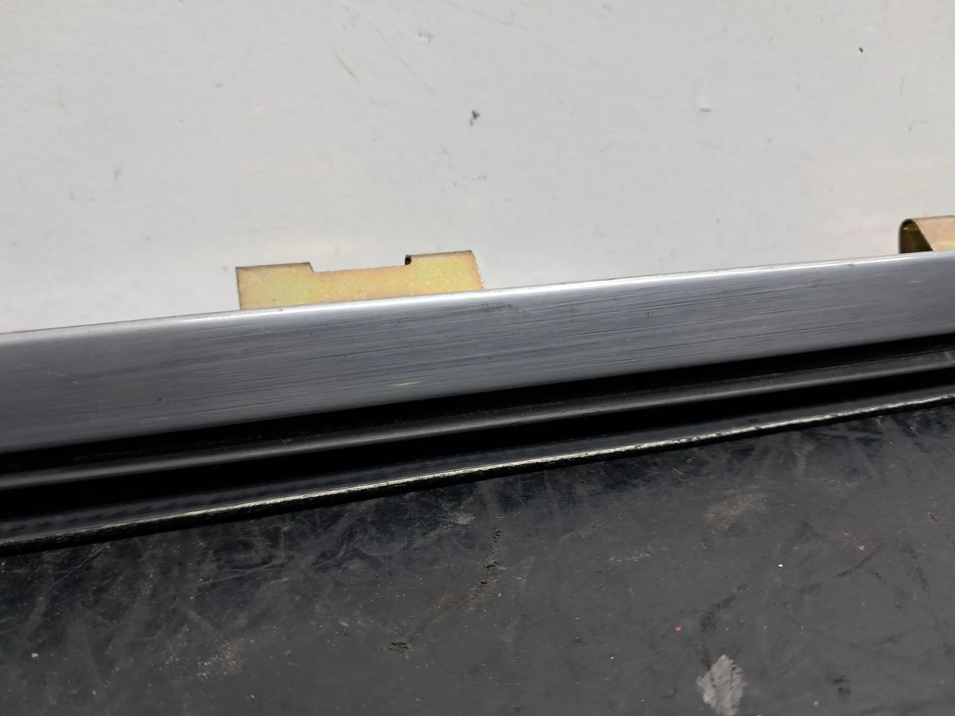 Racloir de vitre porte avant Droite BMW 5 (E34) Imagem-3