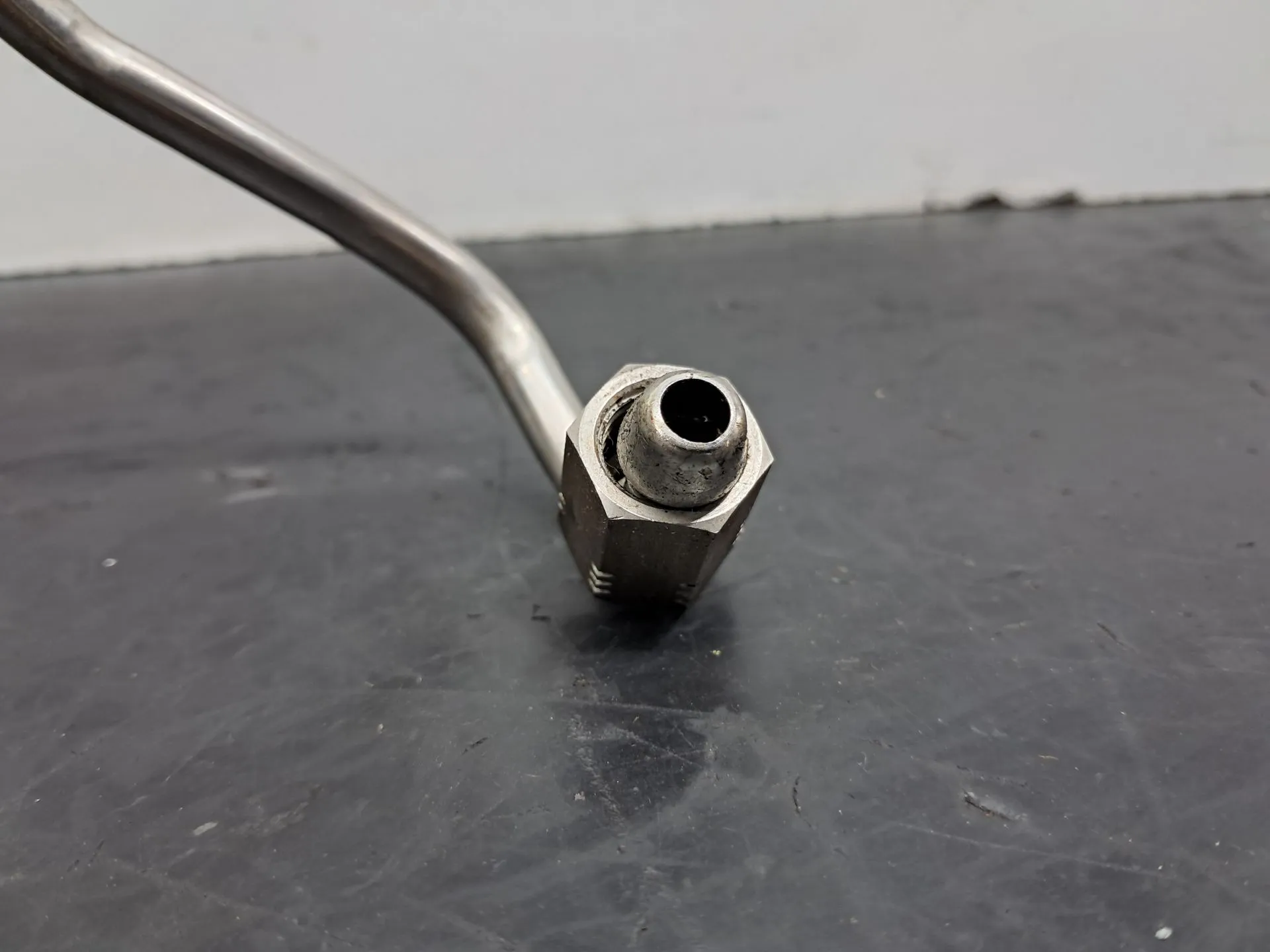 Tuyau d’huile AUDI Q5 (8R) Imagem-1