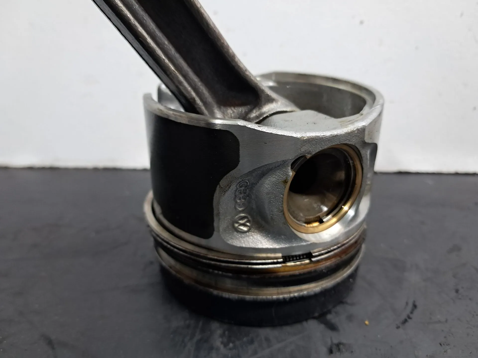Piston de moteur AUDI A4 (8K2, B8) Imagem-1