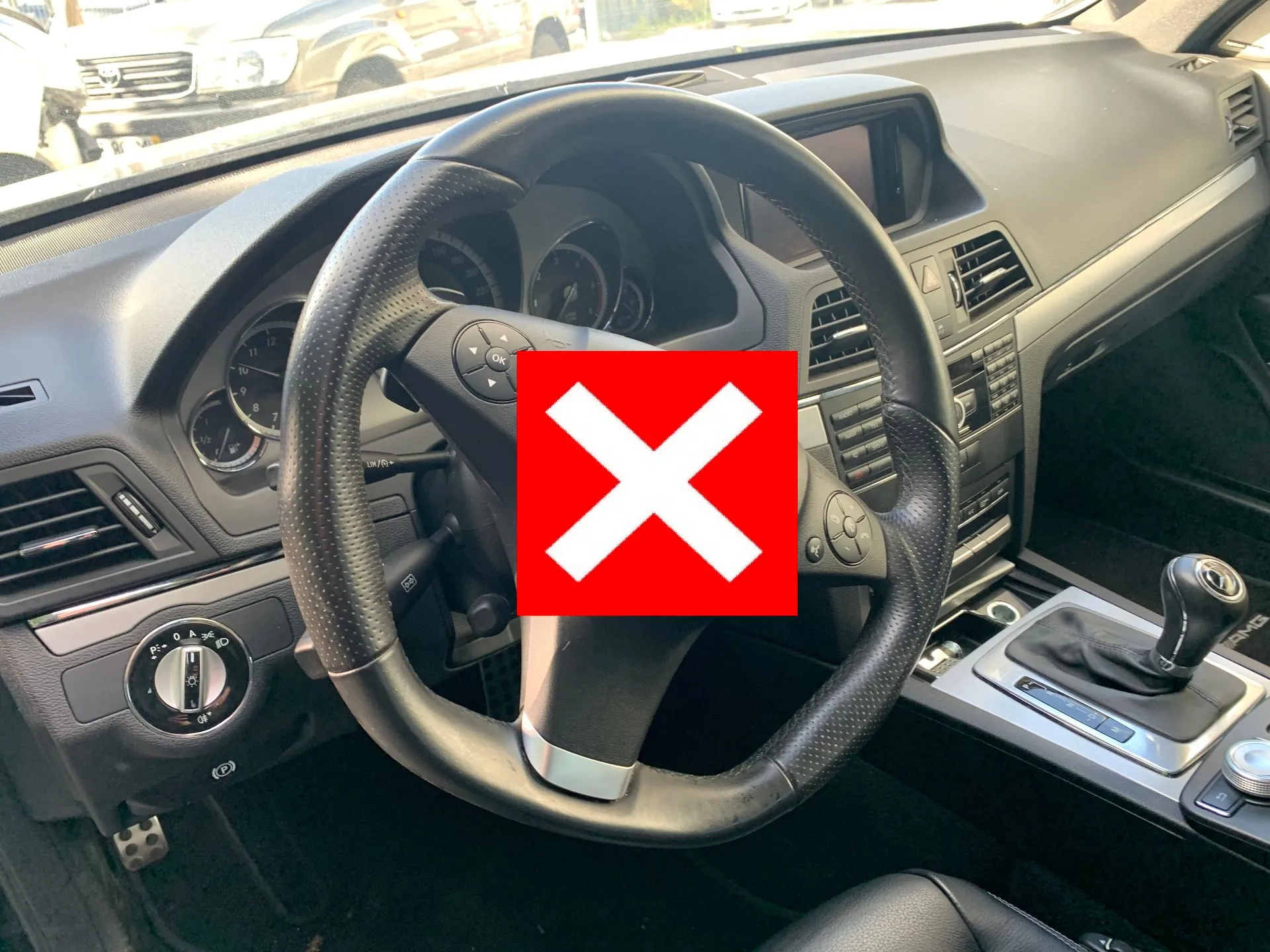 Volant de direction MERCEDES-BENZ Classe E Coupé (C207) Imagem-1