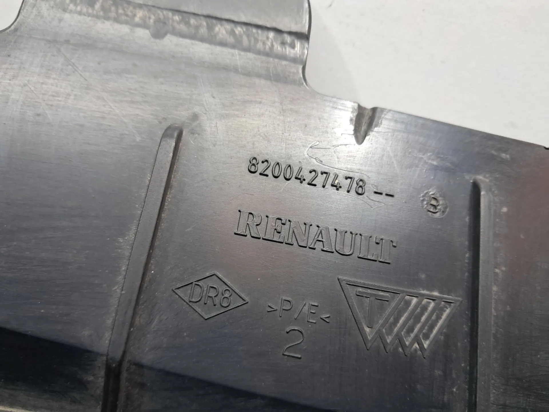 Tampa / cobertura genérica RENAULT Kangoo Express (FW0/1_) Imagem-1