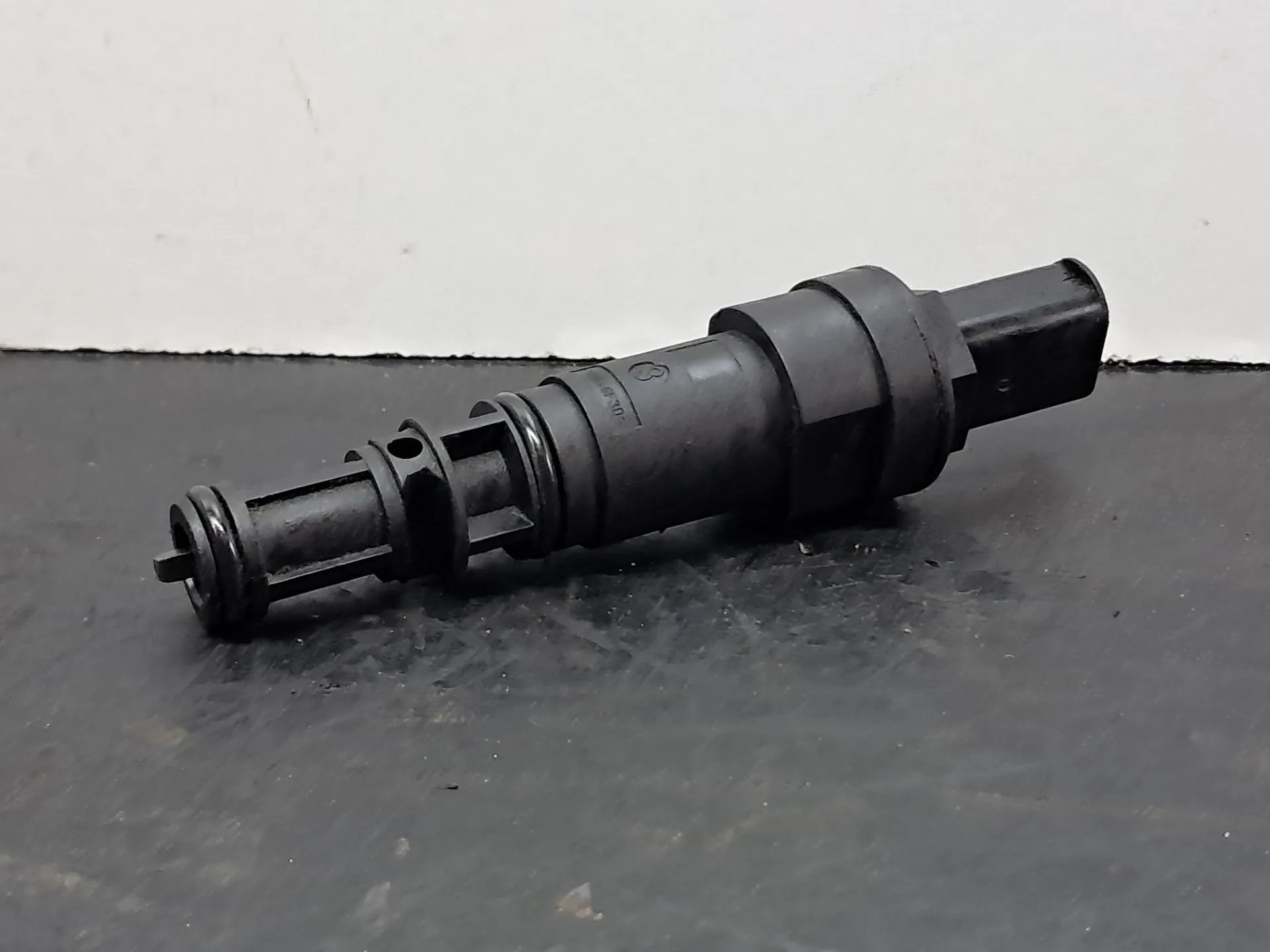 Crankshaft sensor MITSUBISHI Carisma Hatchback (DA_)