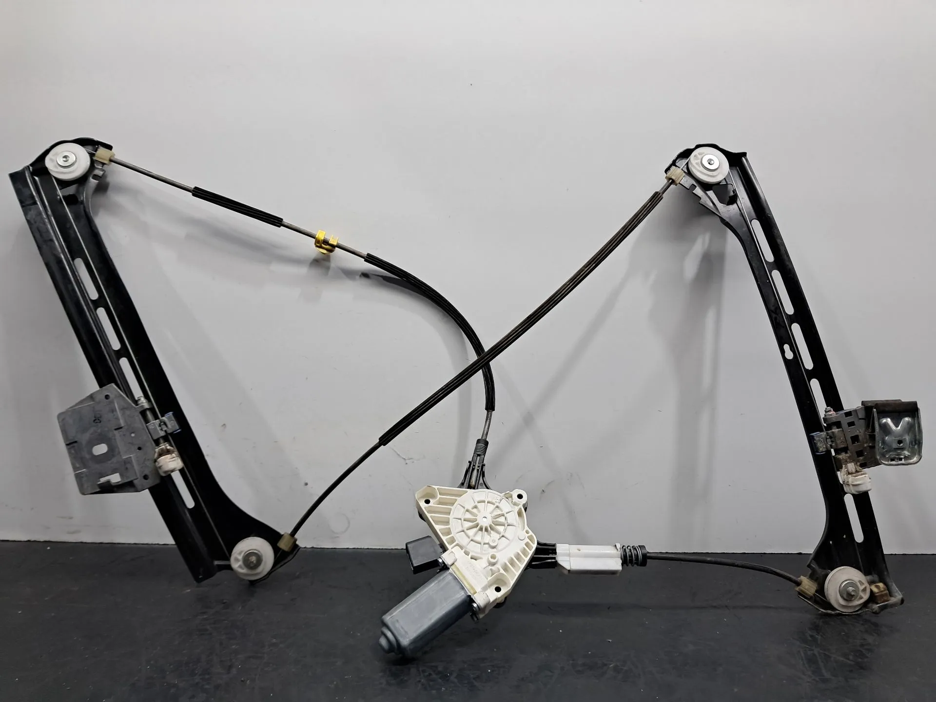 Lève-vitre avant Droite MERCEDES-BENZ Classe E Coupé (C207) Imagem-3