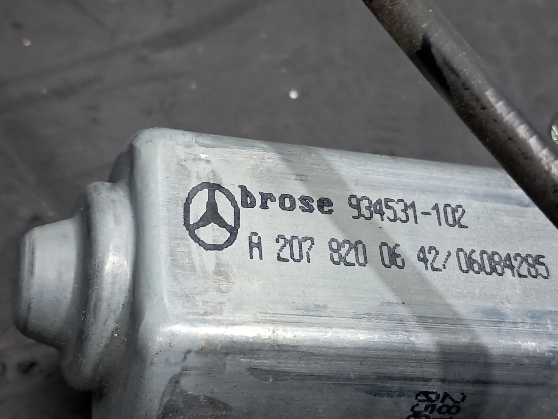 Lève-vitre avant Droite MERCEDES-BENZ Classe E Coupé (C207) Imagem-11