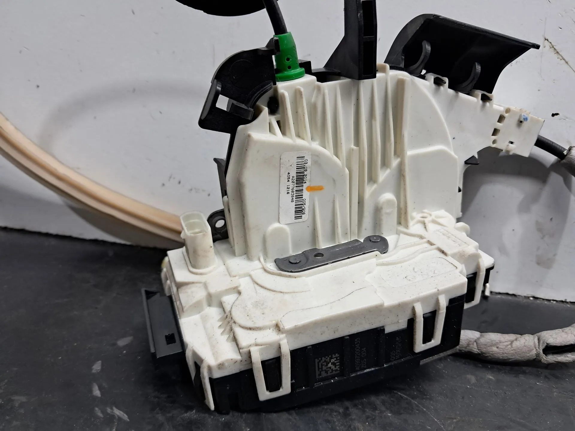 Serrure Avant Droite MERCEDES-BENZ Classe E Coupé (C207) Imagem-1