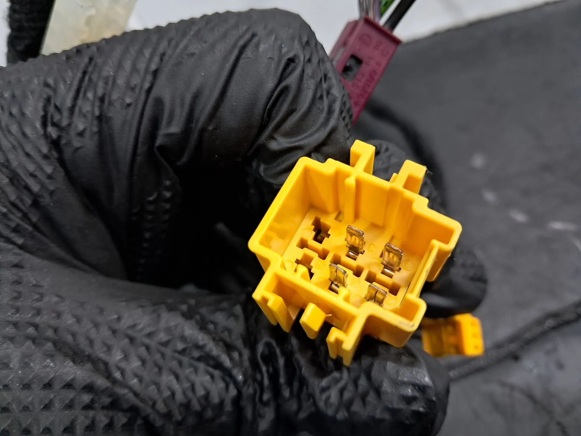 Installation électrique intérieure / câblage intérieur MERCEDES-BENZ Classe E Coupé (C207) Imagem-3