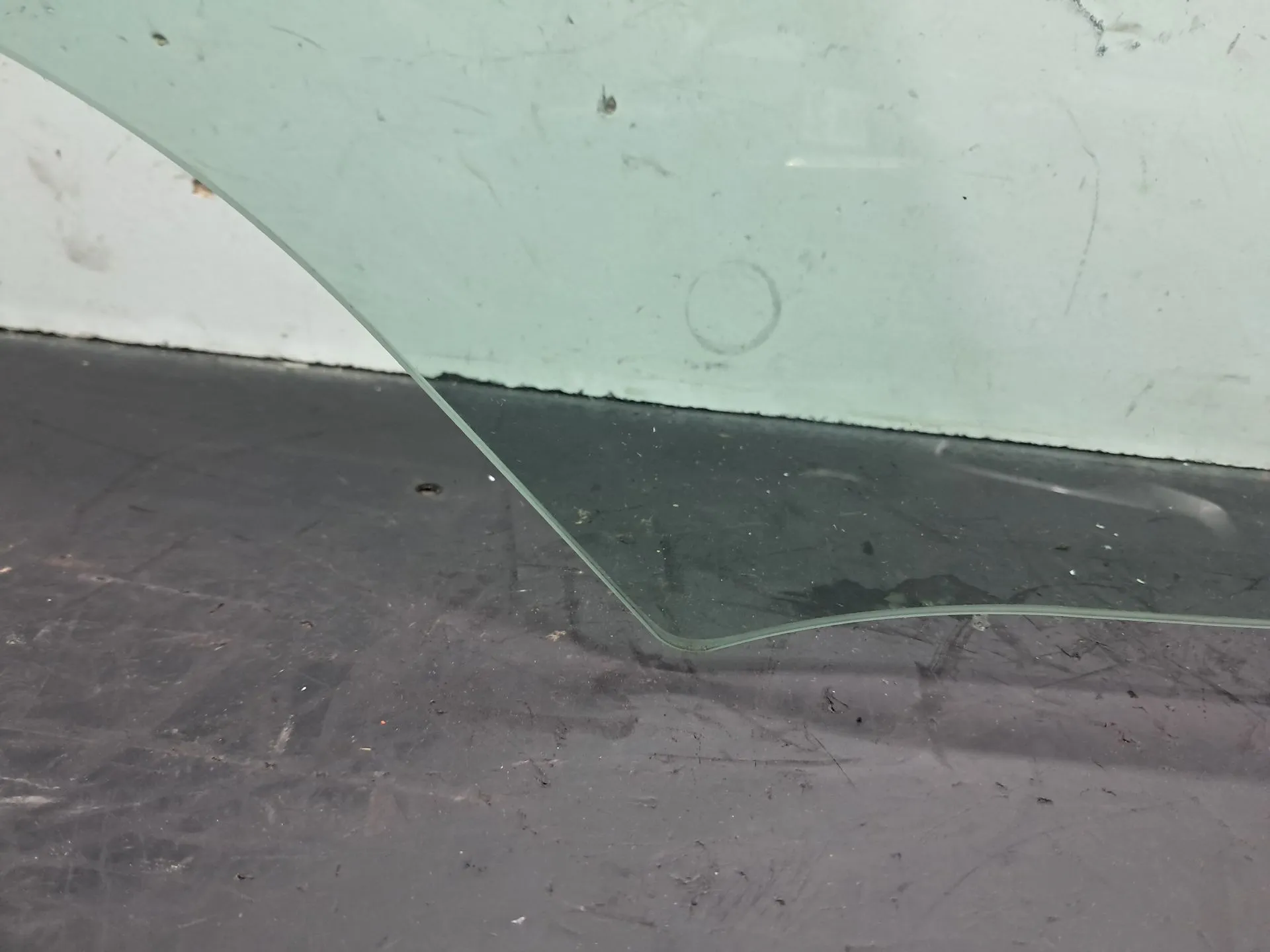 Right front door glass AUDI TT (8J3) Imagem-2