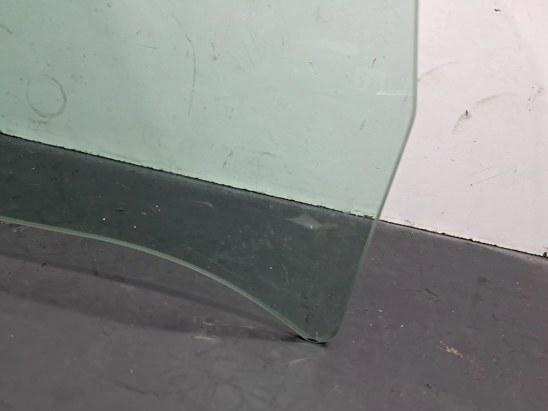 Right front door glass AUDI TT (8J3) Imagem-3