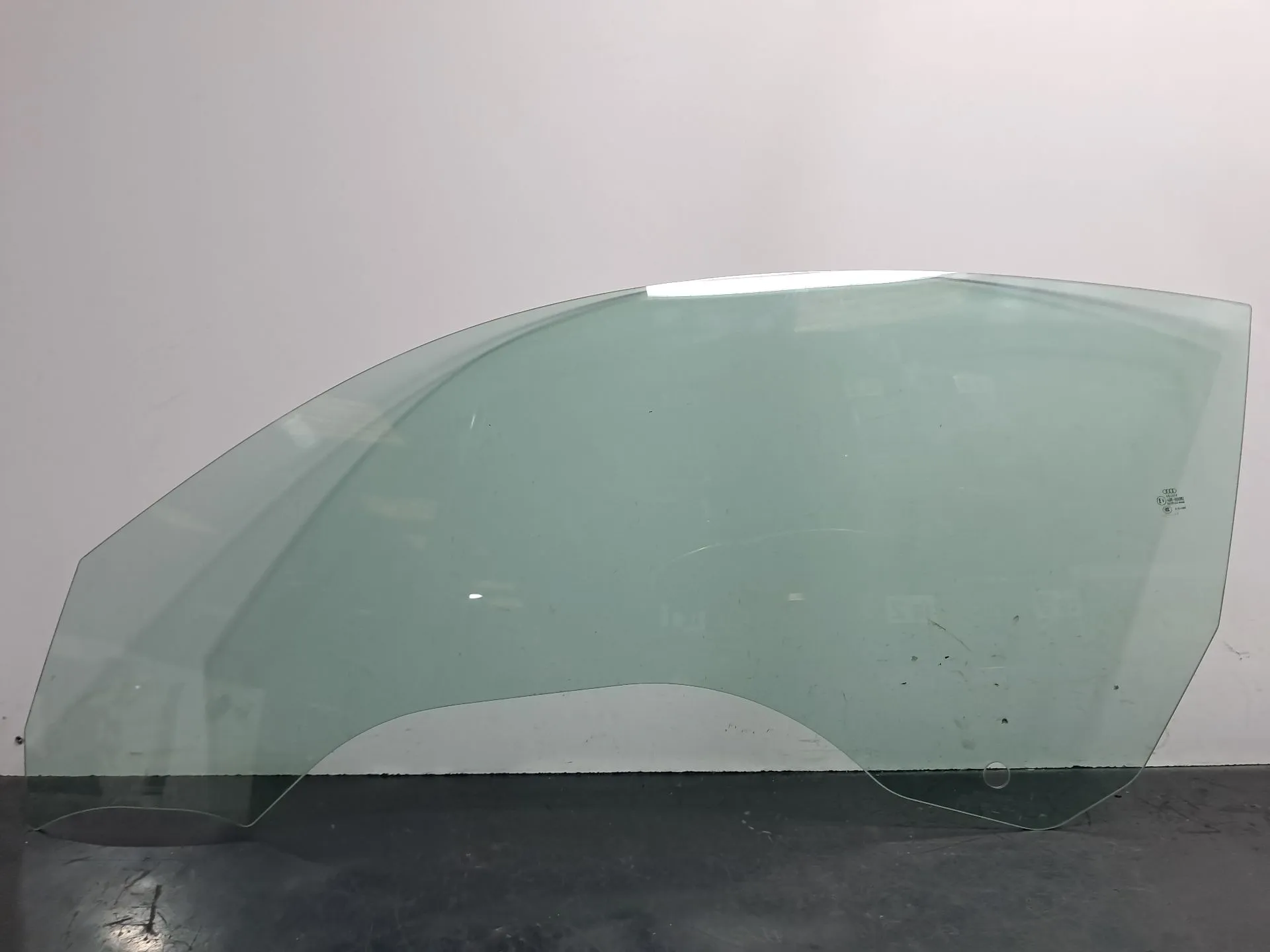 Left front door glass AUDI TT (8J3)
