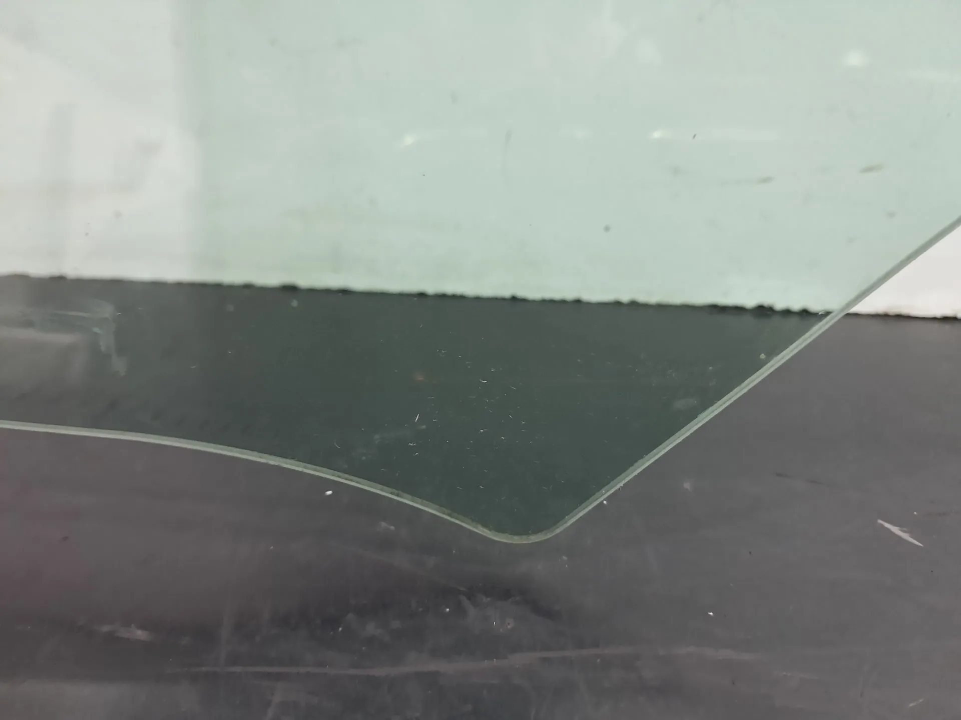 Left front door glass AUDI TT (8J3) Imagem-2