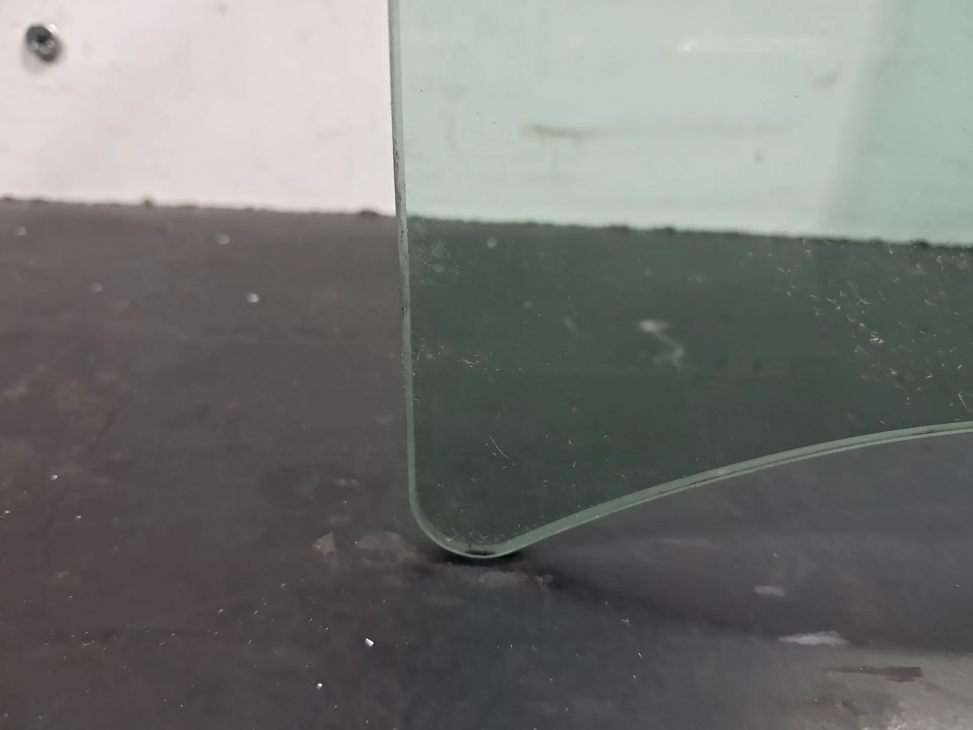 Left front door glass AUDI TT (8J3) Imagem-1