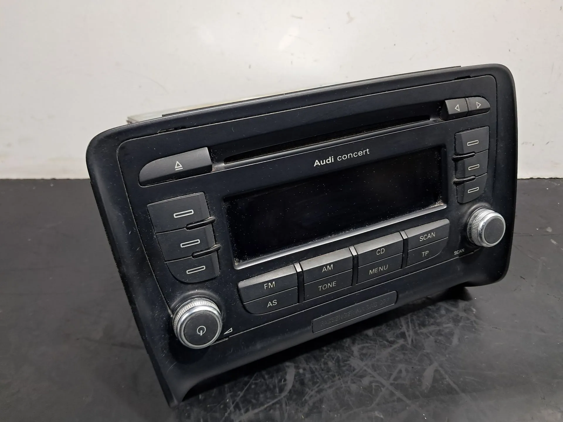 Rádio / auto-rádio AUDI TT (8J3)