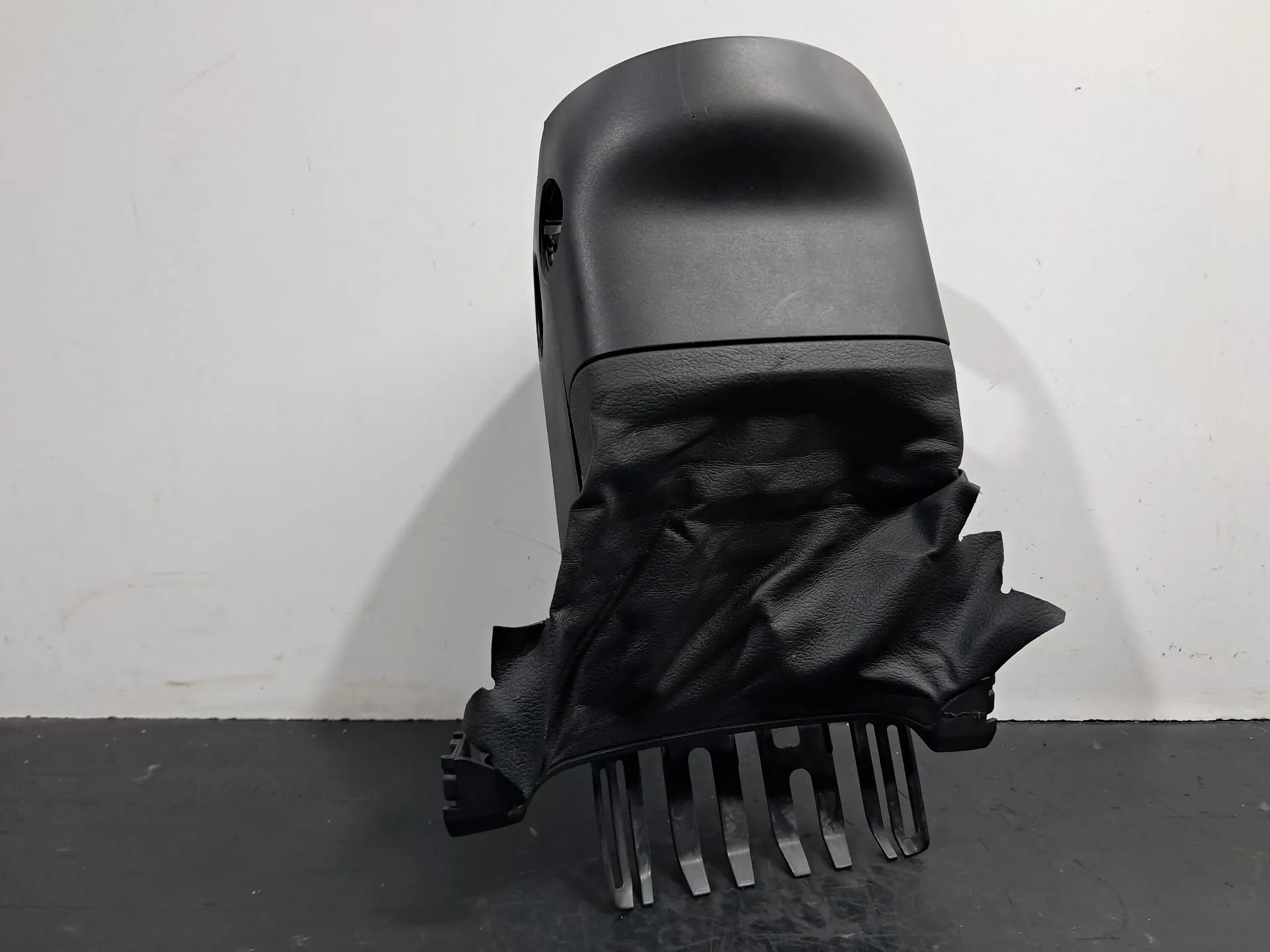 Blindaje de la columna de dirección / plásticos del volante AUDI TT (8J3) Imagem-4