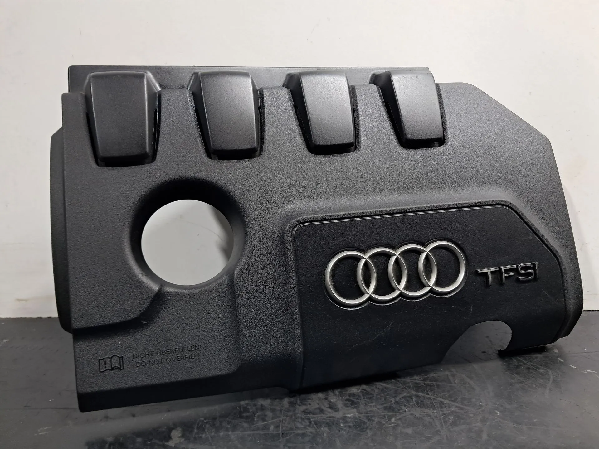 Engine cover AUDI TT (8J3)