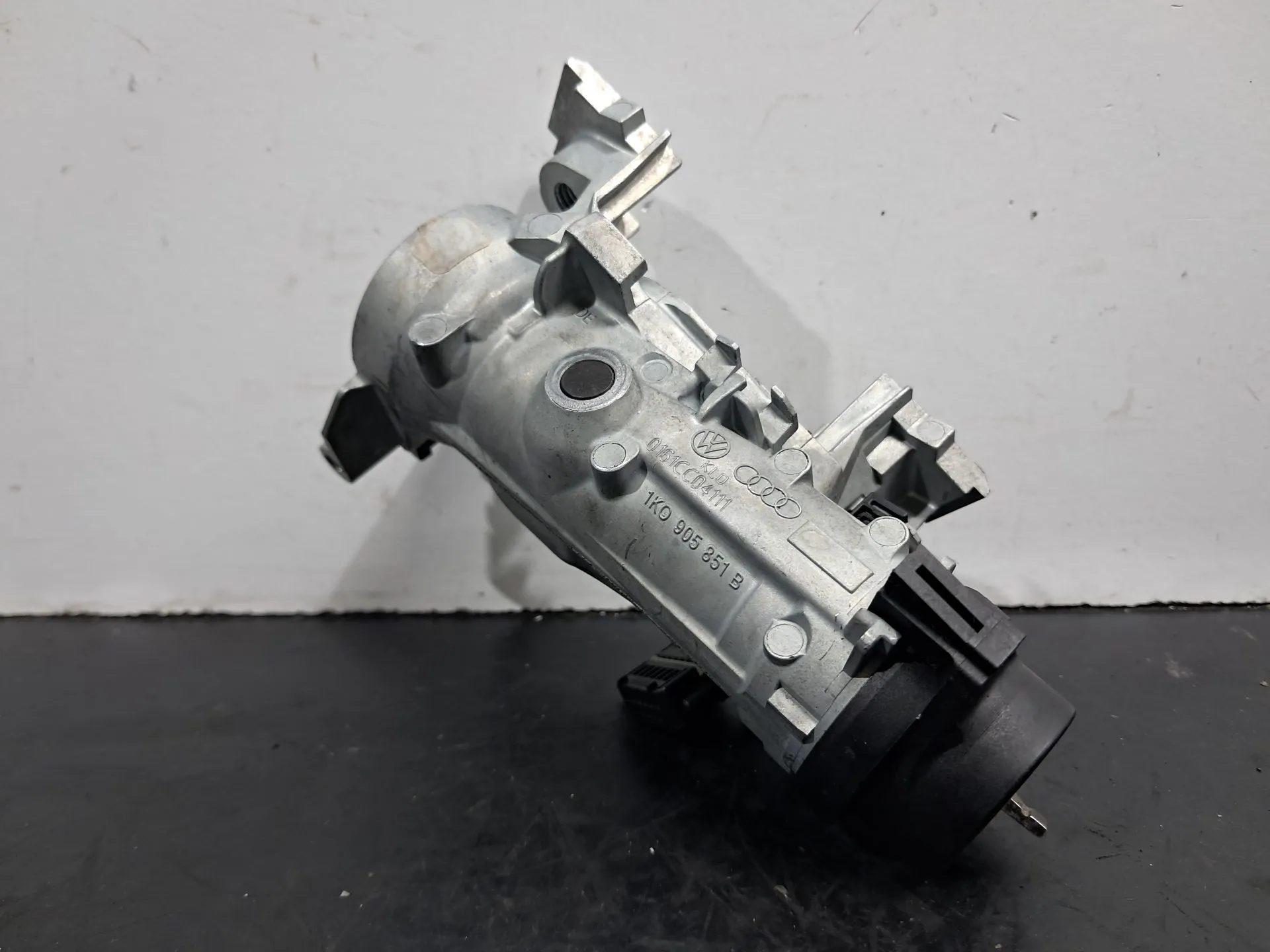 Ignition barrel AUDI TT (8J3)