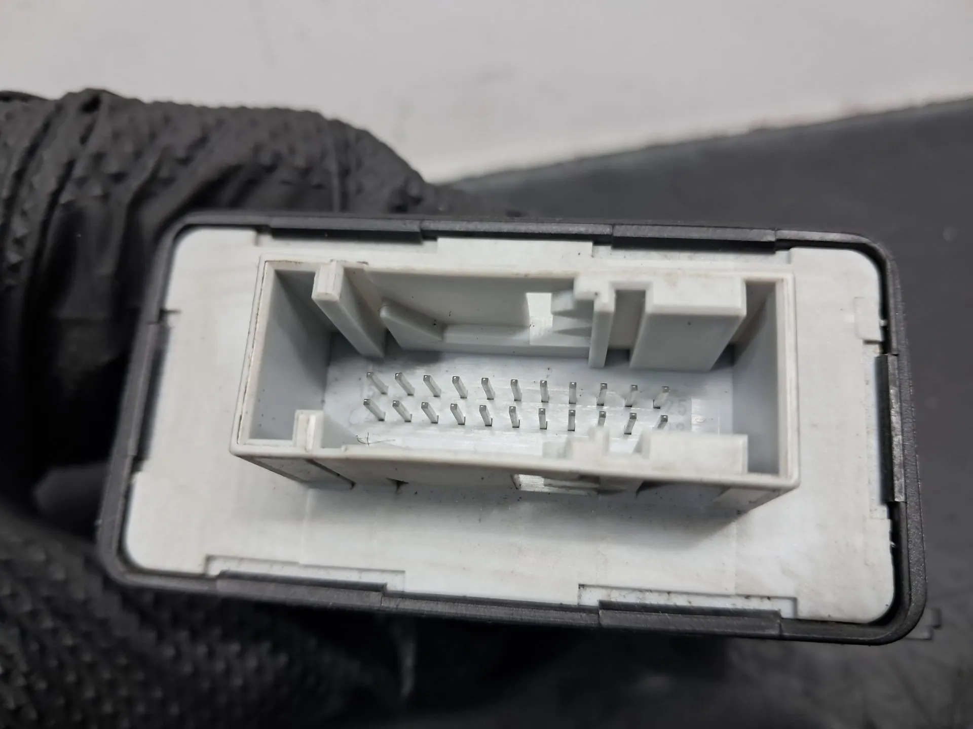 Calculateur d'éclairage AUDI TT (8J3) Imagem-3