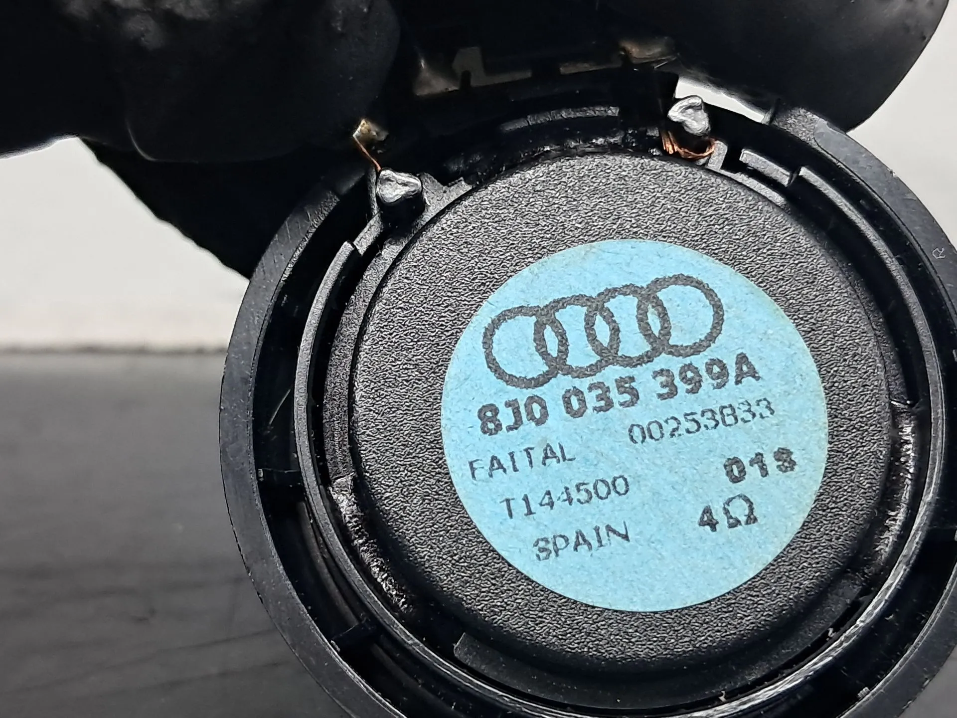 Sound system column / Speakers  AUDI TT (8J3) Imagem-2