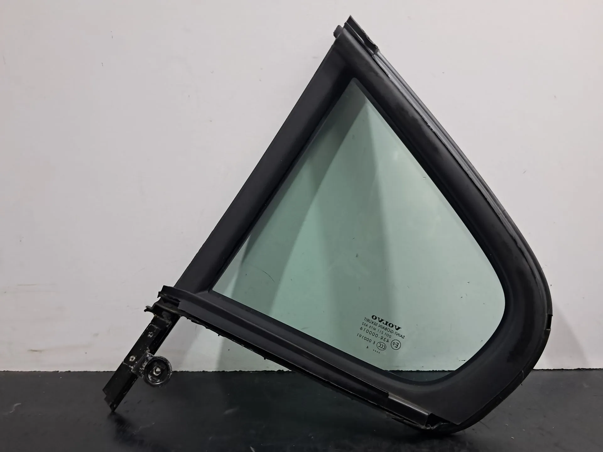 Vetro triangolare porta posteriore destra VOLVO S60 I (384) Imagem-2