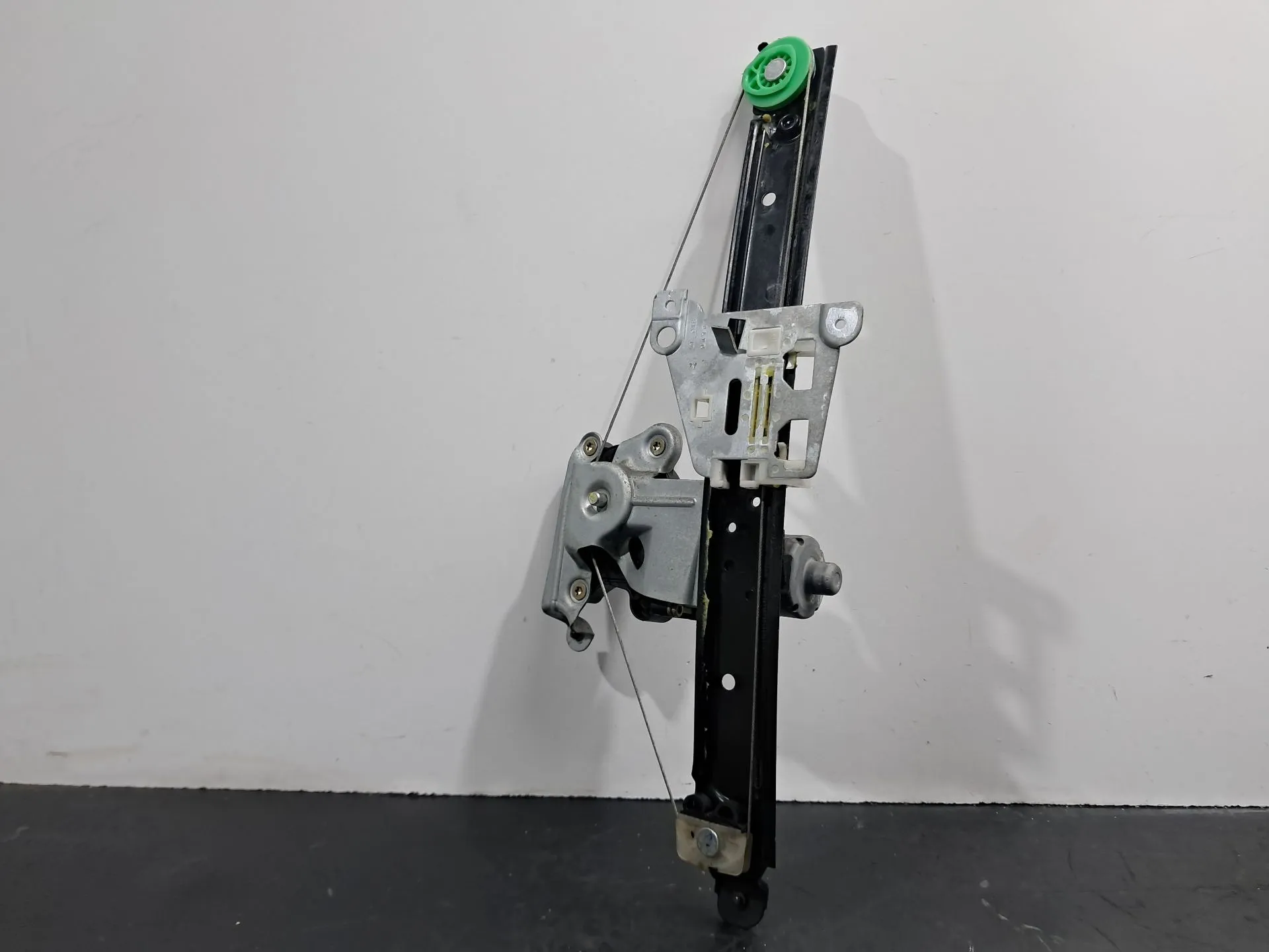 Alzavetro posteriore destro VOLVO S60 I (384) Imagem-4