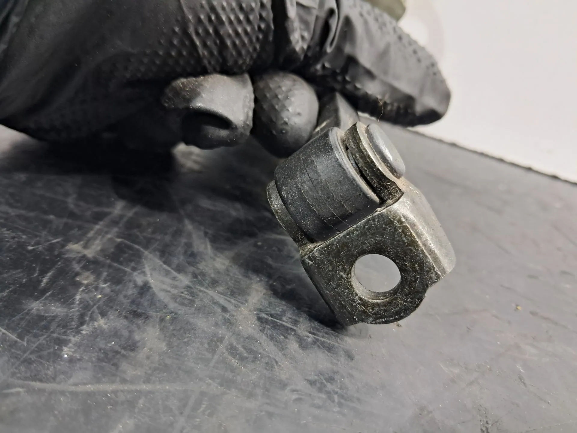 Limitatore porta posteriore destro VOLVO S60 I (384) Imagem-3