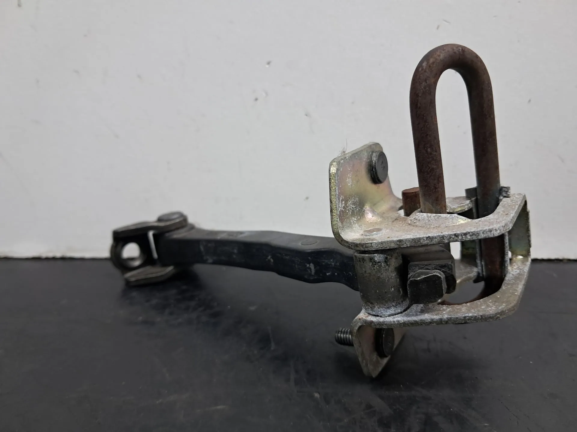 Esticador / limitador porta frente direito VOLVO S60 I (384) Imagem-2