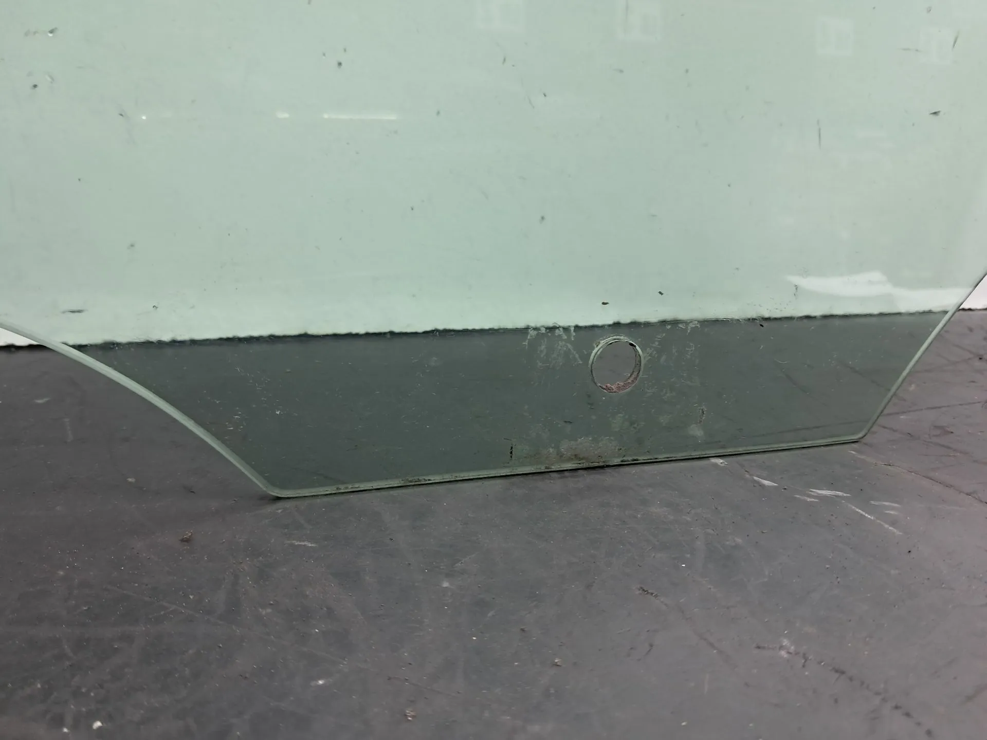 Vidro porta trás esquerdo OPEL Insignia A (G09) Imagem-1