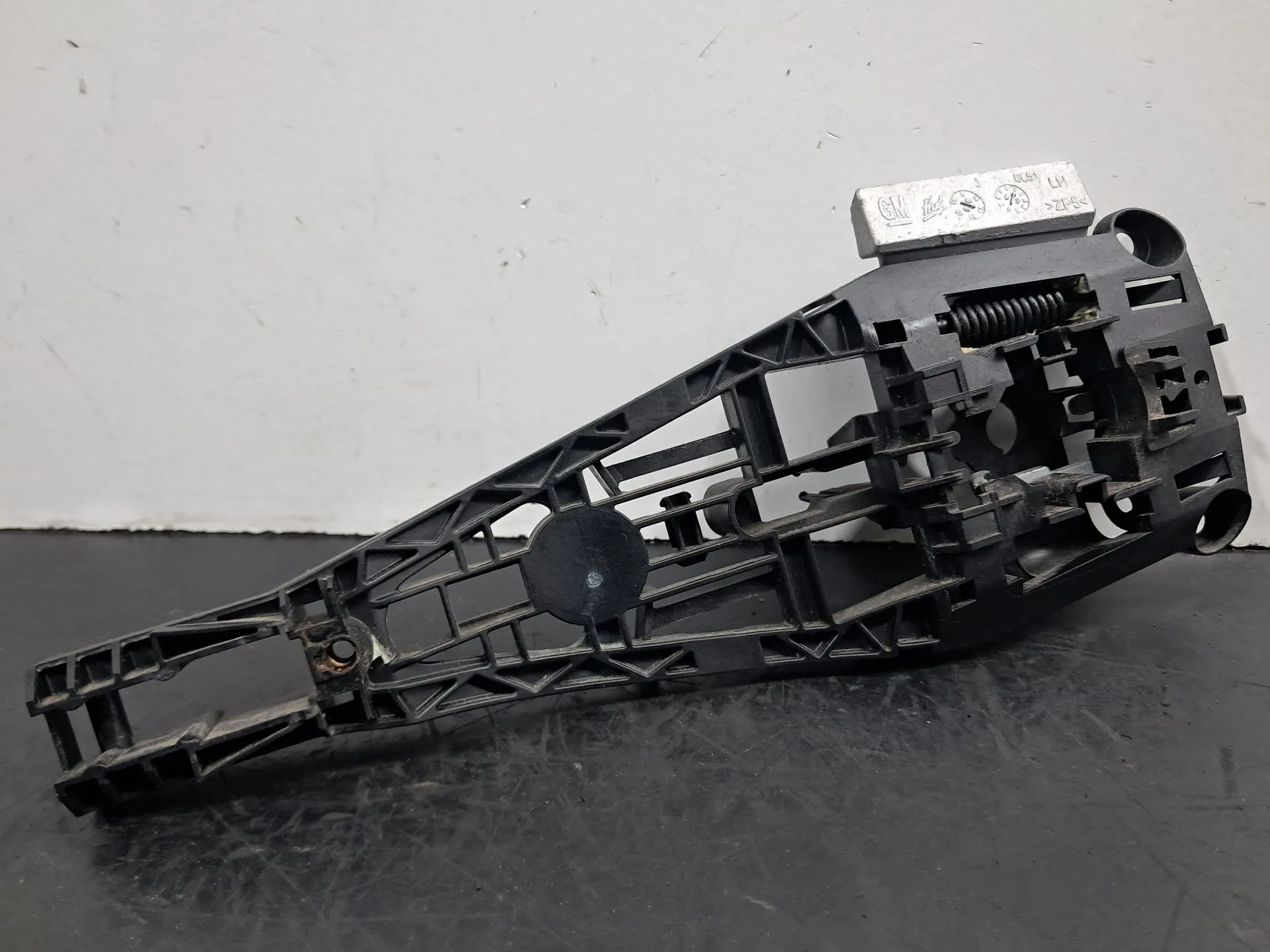 Suporte puxador porta trás esquerdo OPEL Insignia A 