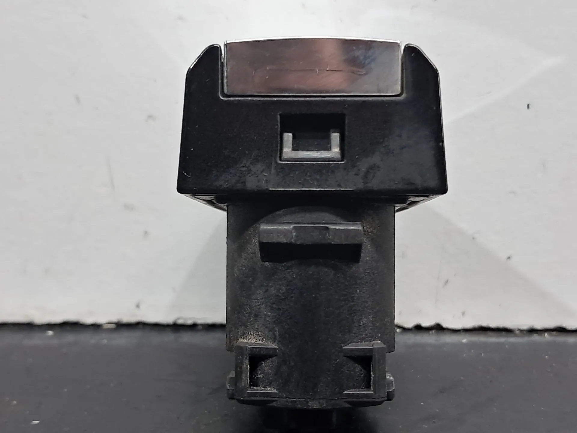 Capa do puxador da porta esquerda OPEL Insignia A (G09) Imagem-2