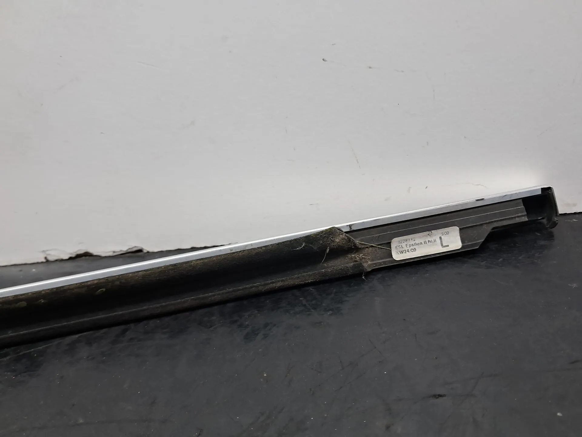 Raspador do vidro da porta trás esquerdo OPEL Insignia A (G09) Imagem-10