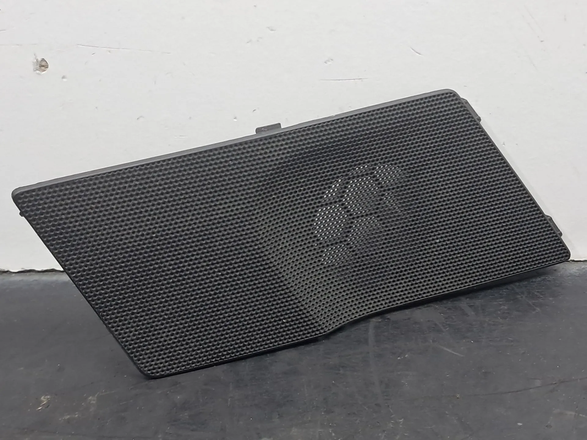Speaker cover AUDI TT (8J3)