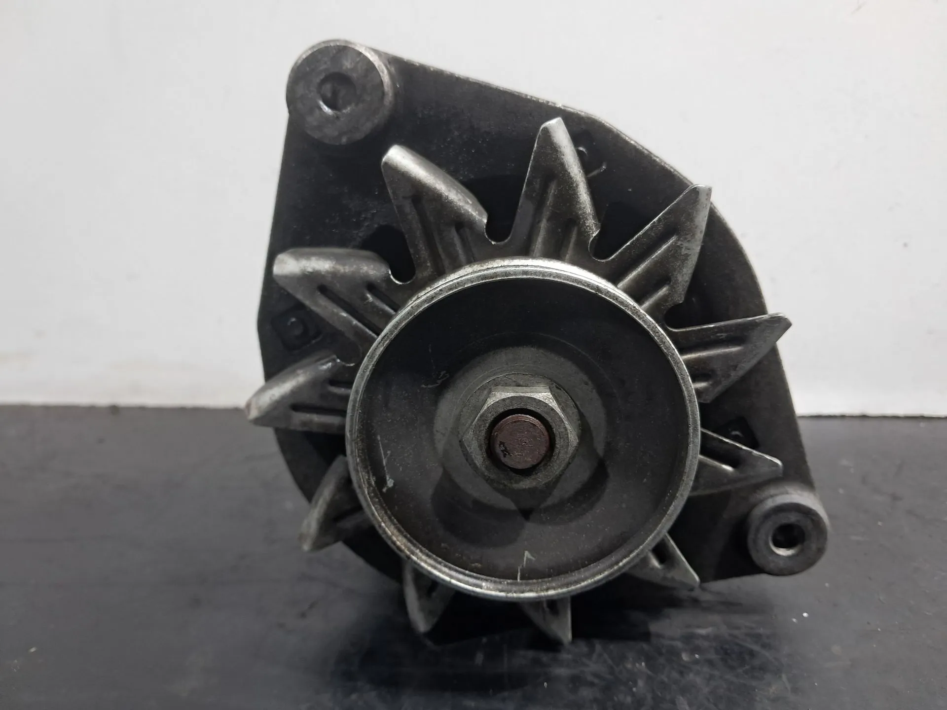 Alternateur BMW 5 (E34) Imagem-1