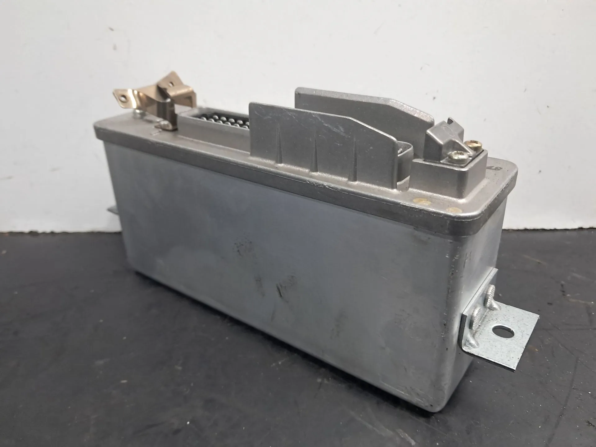 Calculateur ABS BMW 5 (E34) Imagem-2