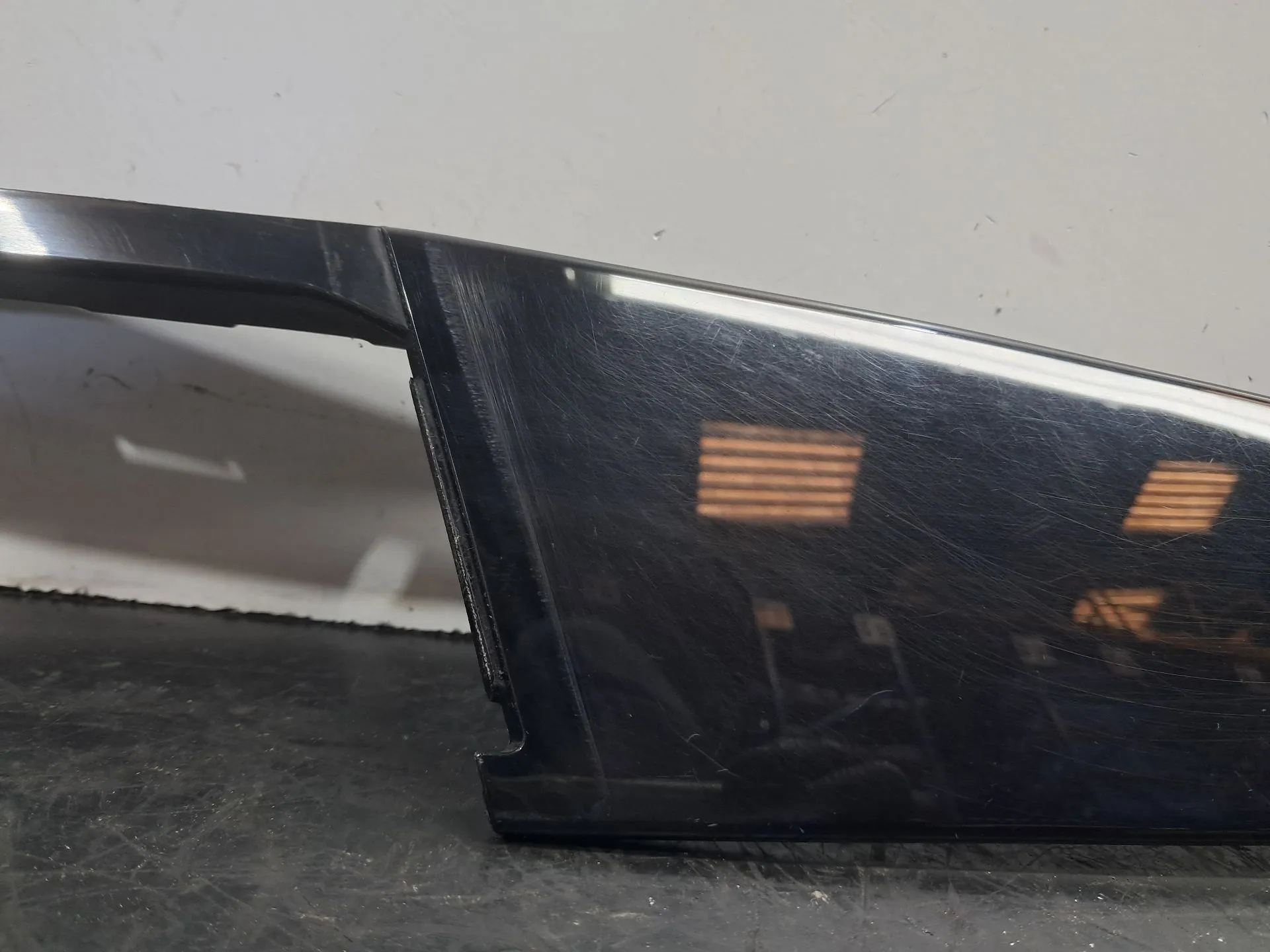 Moulure de porte avant gauche BMW 2 Gran Tourer (F46) Imagem-3