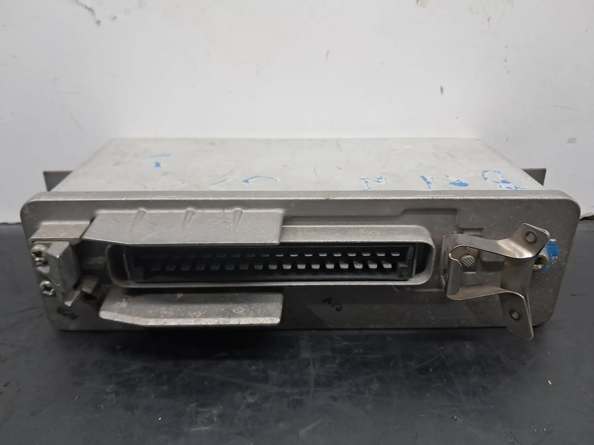 Calculateur ABS BMW 5 (E34) Imagem-4