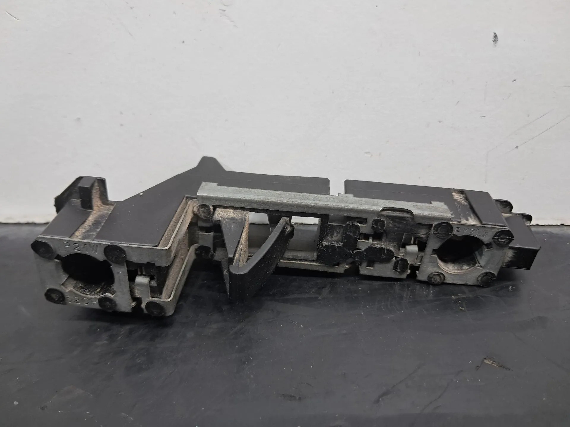 Portalampada lampada lato sinistro VOLVO V70 I (LV) Imagem-1